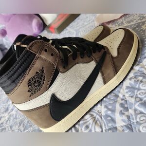 Travis Scott x Air Jordan 1 Retro High OG 'Mocha'